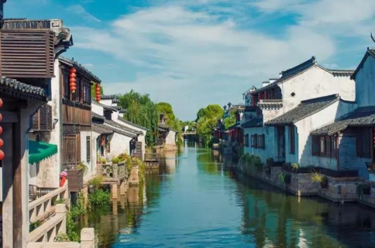报考大学，学校和专业应该优先选择哪一个？你怎么看？